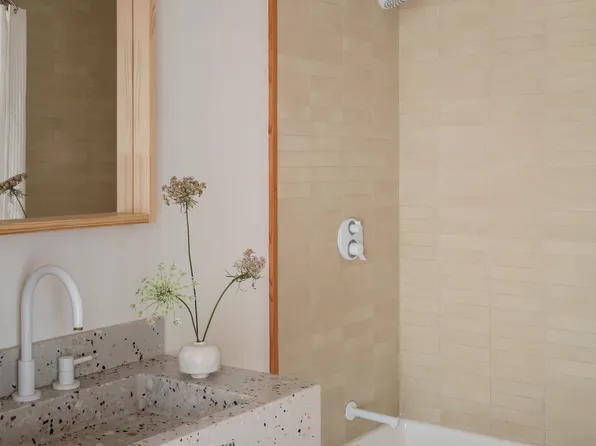 96 King Street image 14 of 22