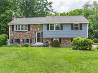 3 Dean Cir, Andover, MA 01810