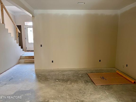 4th image of 9968 Rio Bravo Ln