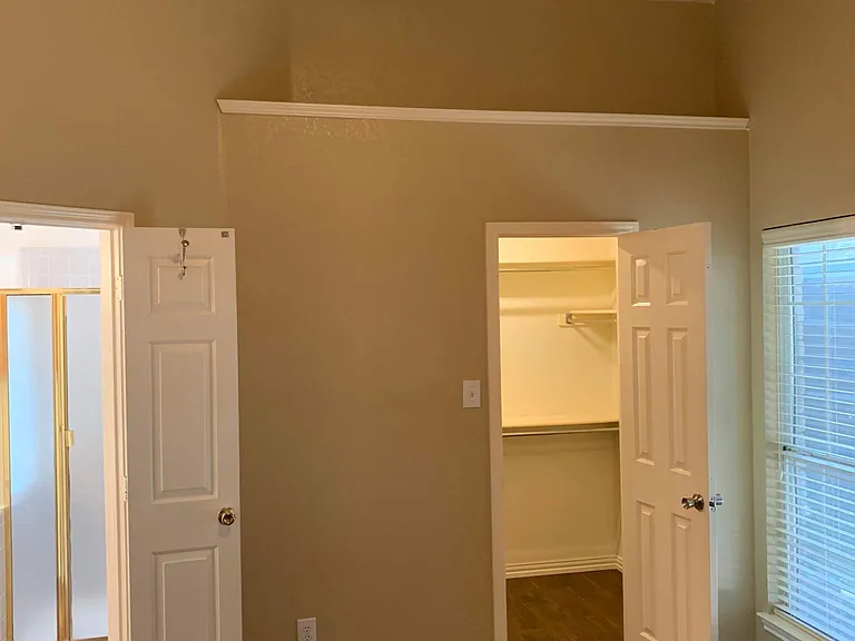 18504 Shadow Ridge Dr — Photo 10
