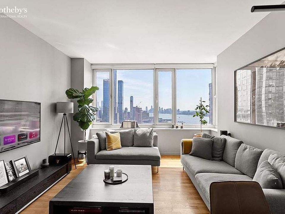 1st image of 635 W 42nd St APT 32J