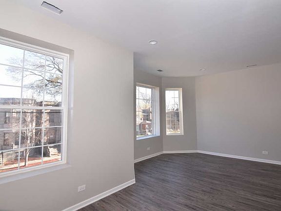 3rd image of 6430 S Vernon Ave