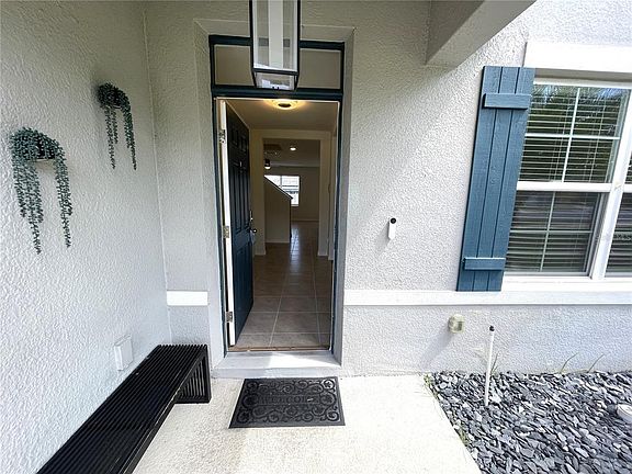3rd image of 975 SERCHIO STREET