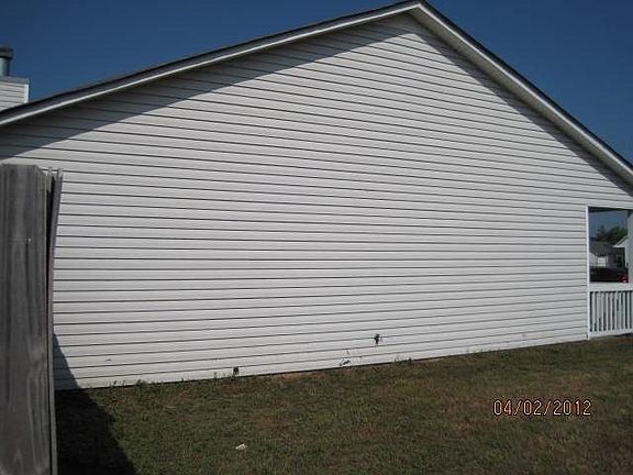 5th image of 182 Mason Philip Dr