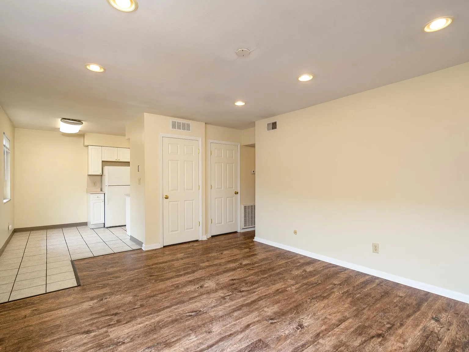 310 E 18th Ave — Photo 4