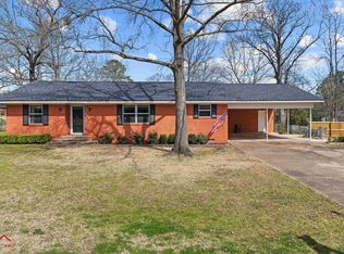 104 Crosby Dr, Henderson, TX 75652
