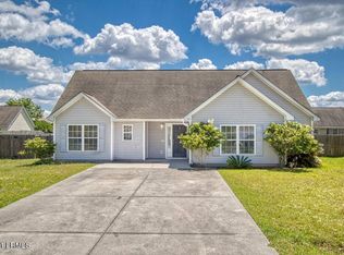 60 Wintergreen Dr, Beaufort, SC 29906