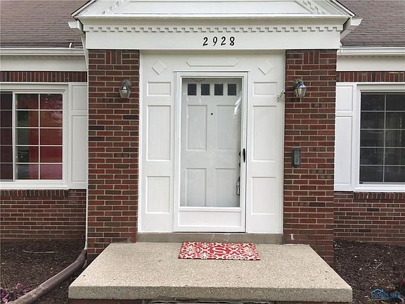 2nd image of 2928 Densmore Dr