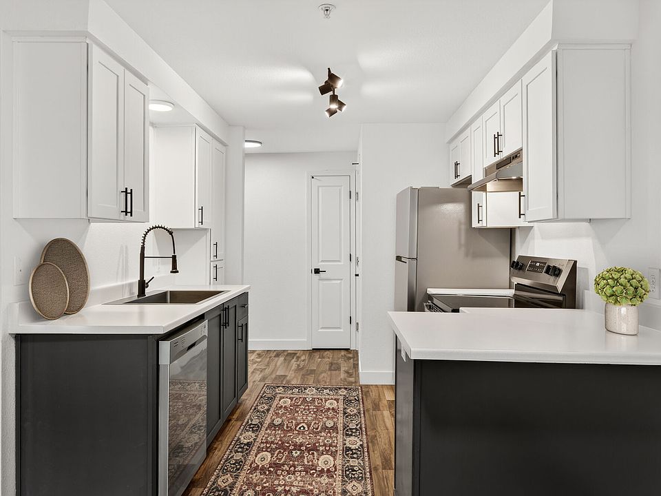 1st image of 825 Harritt Dr NW #316