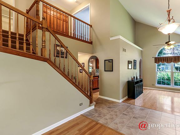 Foyer/Dining Room