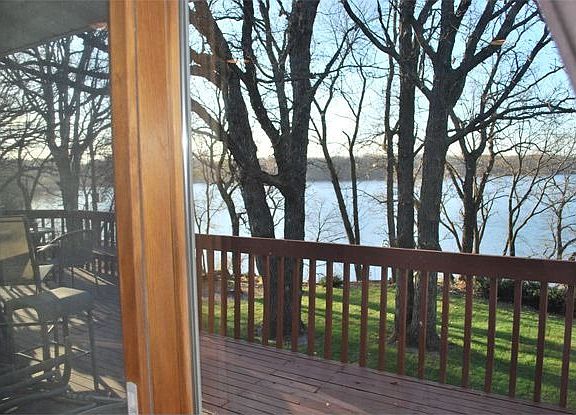 2nd image of 420 E Amber Lake Dr