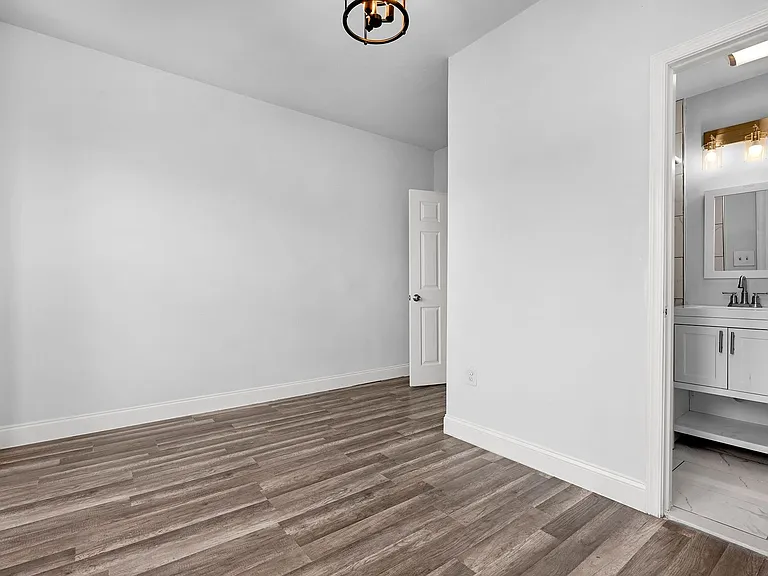 627 N Lakewood Ave — Photo 17
