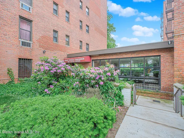 100 Colfax Ave APT 1E, Staten Island, NY 10306
