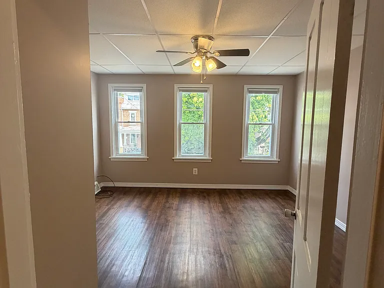 252 E Louther St — Photo 15