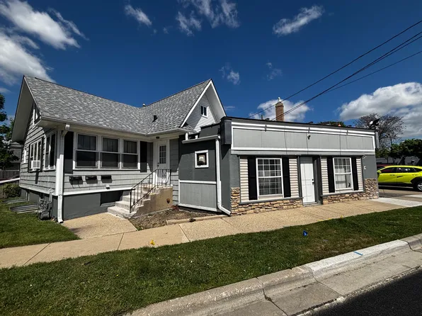1020 Dundee Ave #C, Elgin, IL 60120