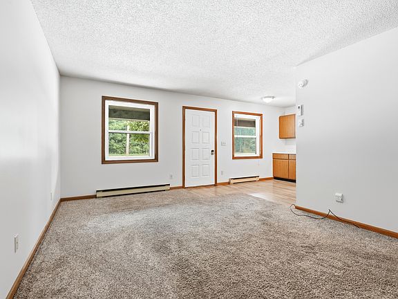 2nd image of 1462 E Kammerer Rd