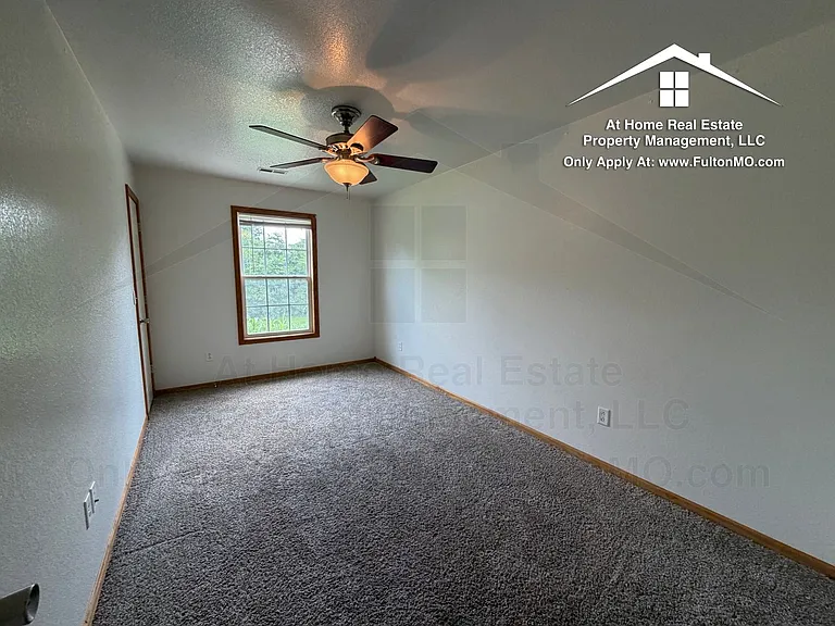 1902 Dunham Dr — Photo 13