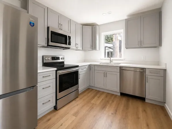 1960 11th St, Arcata, CA 95521