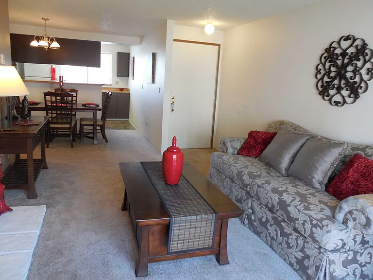 Crystal Springs Apartments — Photo 99