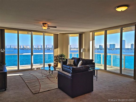 2nd image of 2650 Lake Shore Dr Unit 606