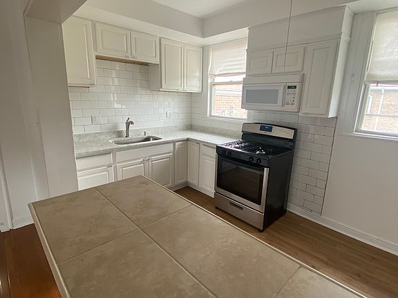 3rd image of 4410 S Christiana Ave #2