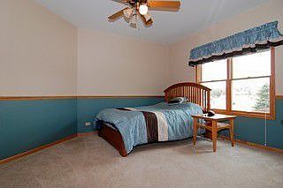 4th image of 827 Woodland Dr