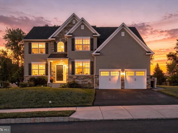 114 Markley Farm Cir Lot 8, Norristown, PA 19403