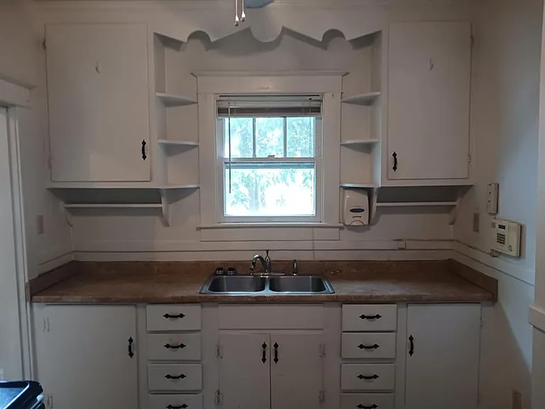 305 Old Point Ave — Photo 8