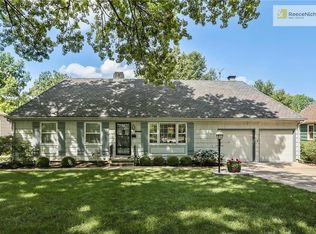 9002 Western Hills Dr, Kansas City, MO 64114