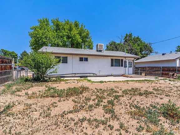 2nd image of 3720 Hollybrook Ln