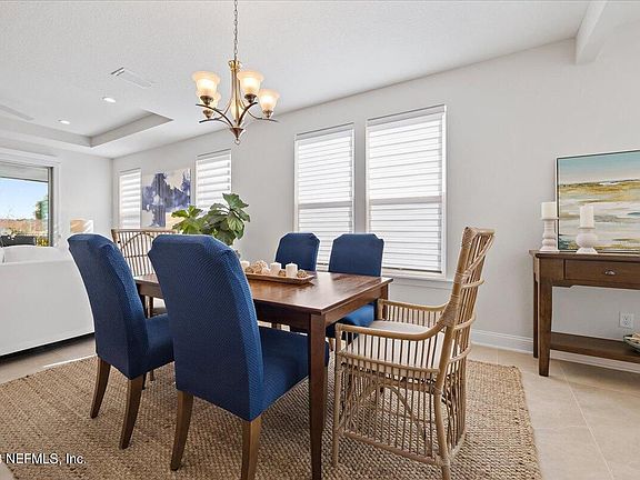 5th image of 80 Skycrest Dr