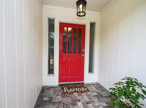 4th image of 12301 Rolling Hill Dr