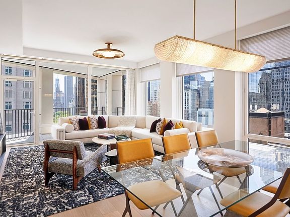 4th image of 15 W 61st St #27A