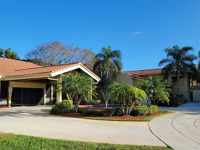 9413 Boca Cove Cir — Photo 10