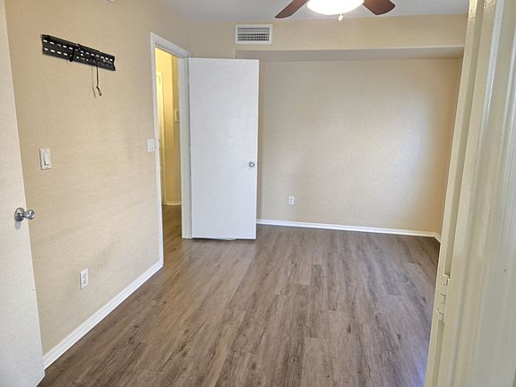 3rd image of 2401 S Karen Dr