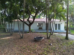 1110 NE 119th St, Biscayne Park, FL 33161
