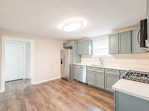 4th image of 3027 W 141st St