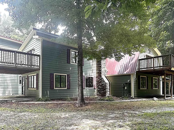 1747 E Tall Oaks Ln, Greencastle, IN 46135