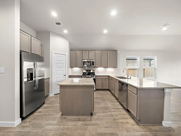 3327 Tilley Dr — Photo 13