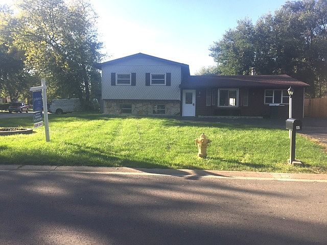 1st image of 104 Parklawn Ct