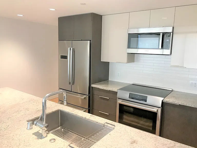 1001 Queen St #3205 — Photo 8