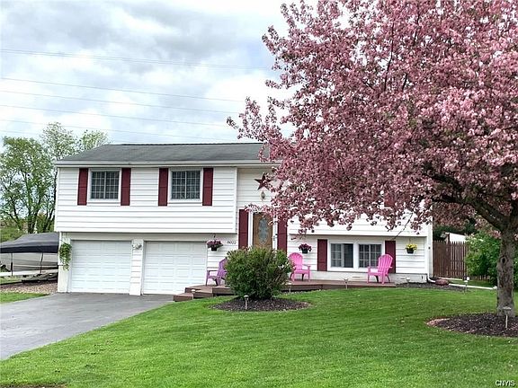 2nd image of 8022 Pickett Ln