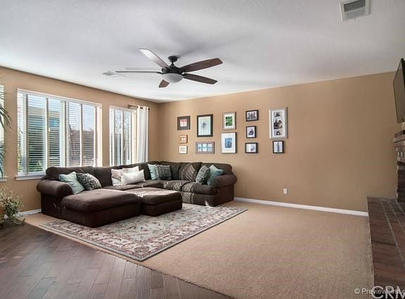 3rd image of 36833 Doreen Dr