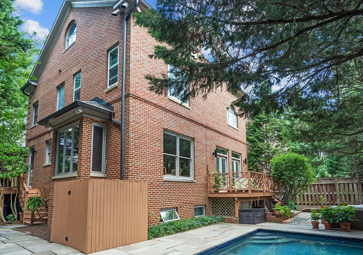 Chevy Chase Luxury Living: 5BR Home w/ Heated Lap Pool & Hot Tub! — Photo 4