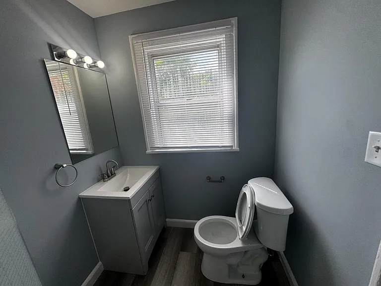 5711 Warren Ave — Photo 7