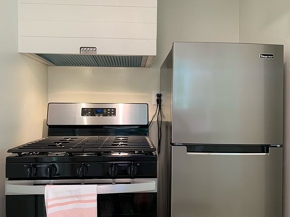 2nd image of 509 NW C St #10943332