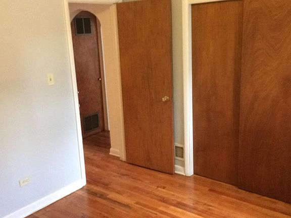 3rd image of 2071 S Lincoln St