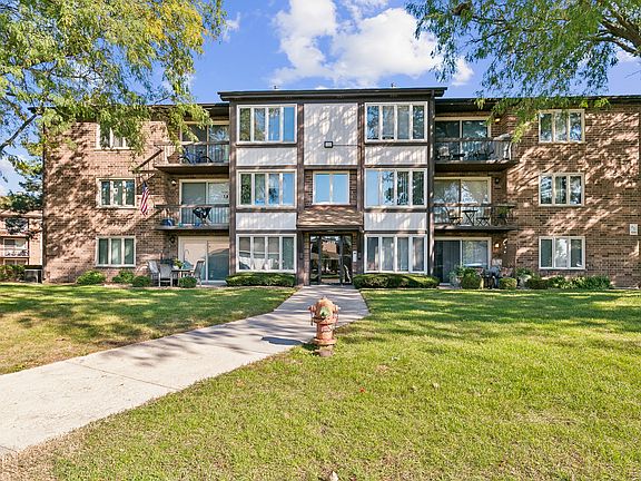 2nd image of 4948 Circle Ct APT 704
