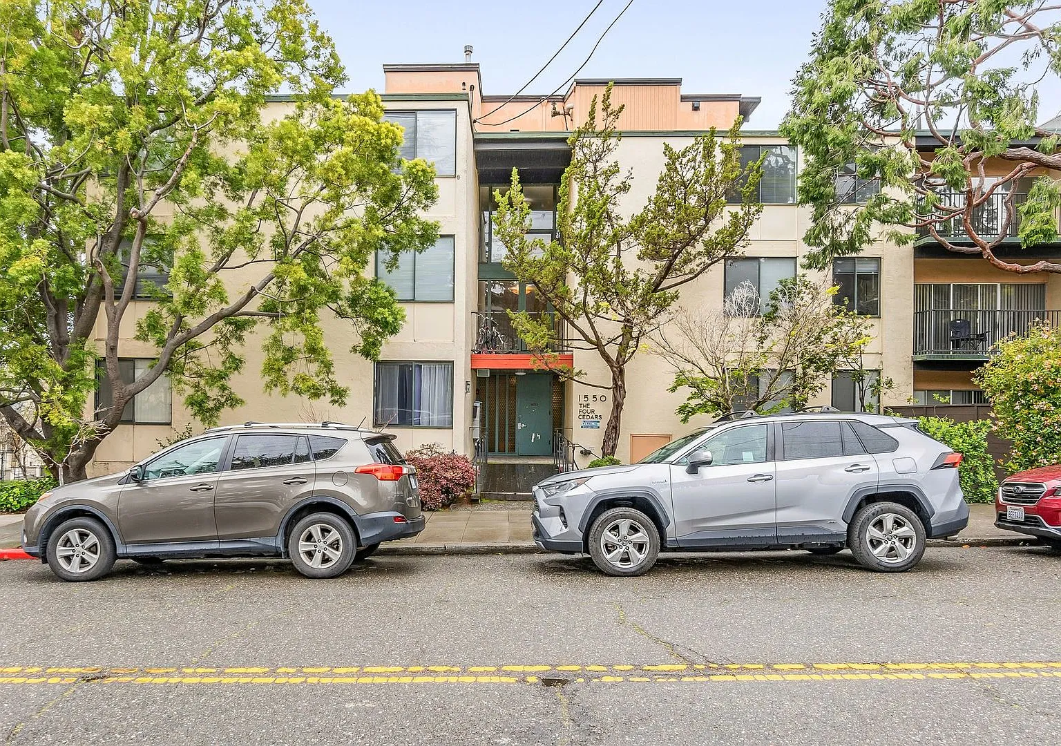 Open House Dates Available Now! -Huge 1br/1b Gourmet Ghetto- ~ Security Deposit Reduced.. — Photo 2