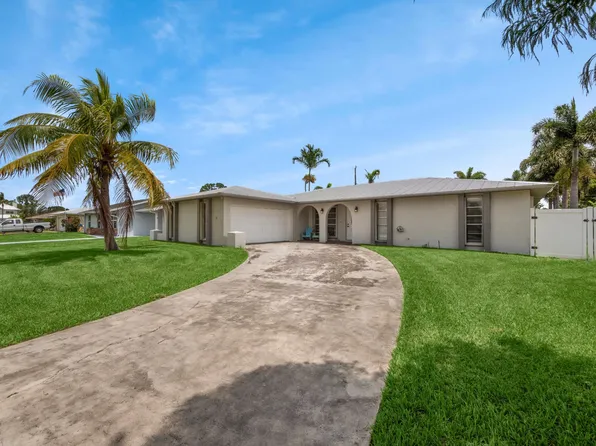 351 SE Galleon Lane, Port St Lucie, FL 34983